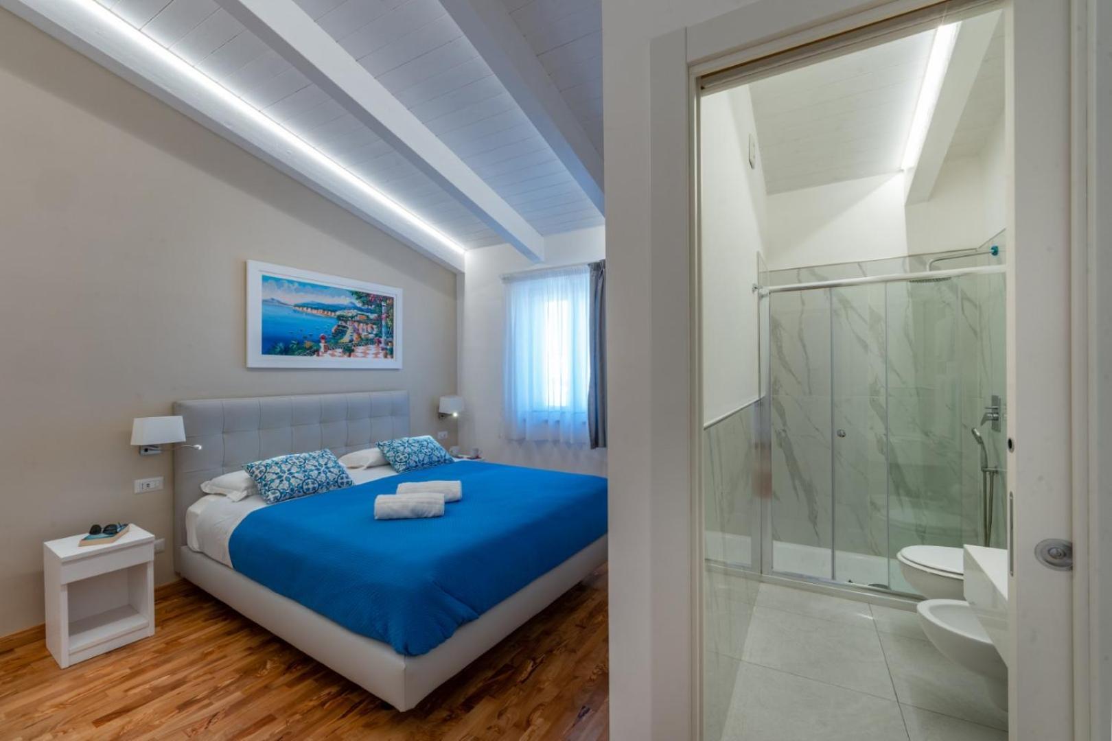 Guest house Coral White